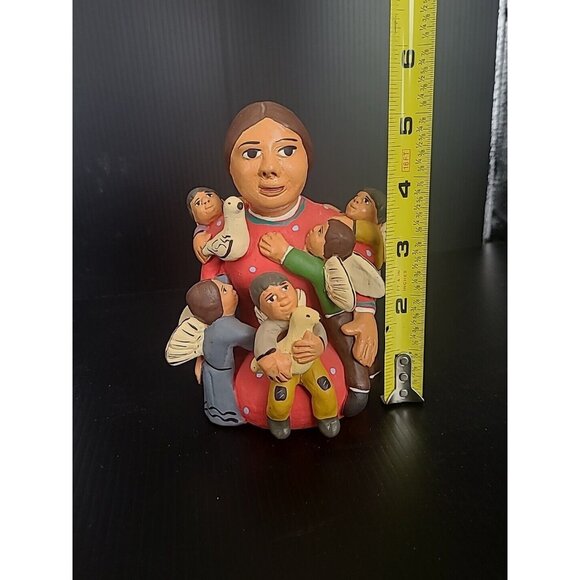 Peru Terra Cotta Ceramic Pottery Storyteller Figurine Woman with Children 5.5" - Picture 10 of 13
